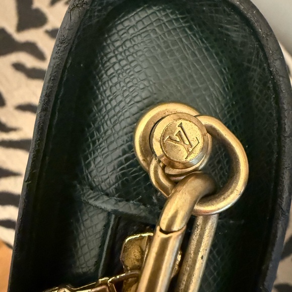 Louis Vuitton LV Orsay Jade Dark Green Monogram Logo GHW Epi Leather Wrislet - Picture 6 of 10